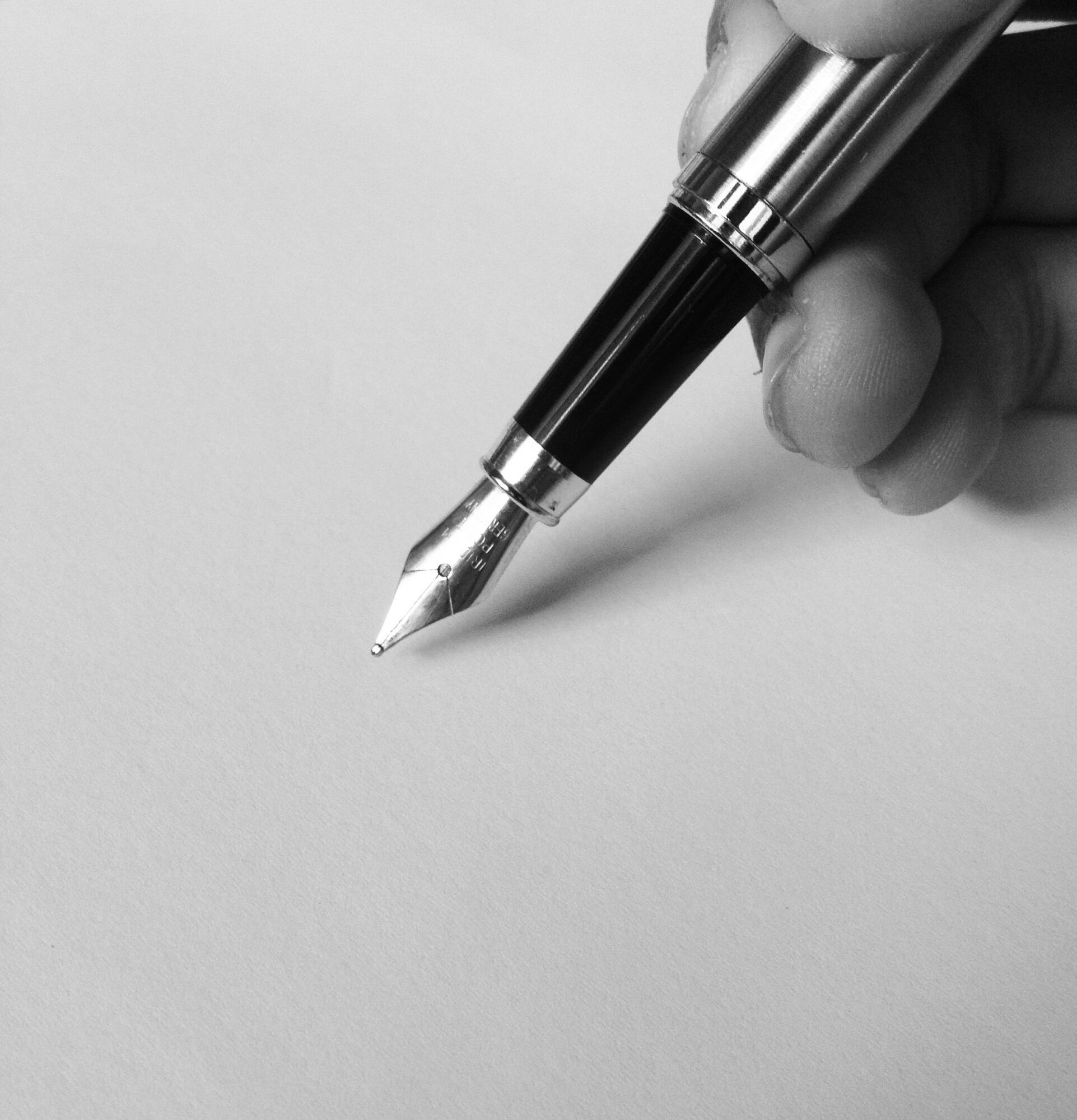 遗产与信托规划 钢笔签署遗产规划文件 — 纽约华人遗产与信托规划