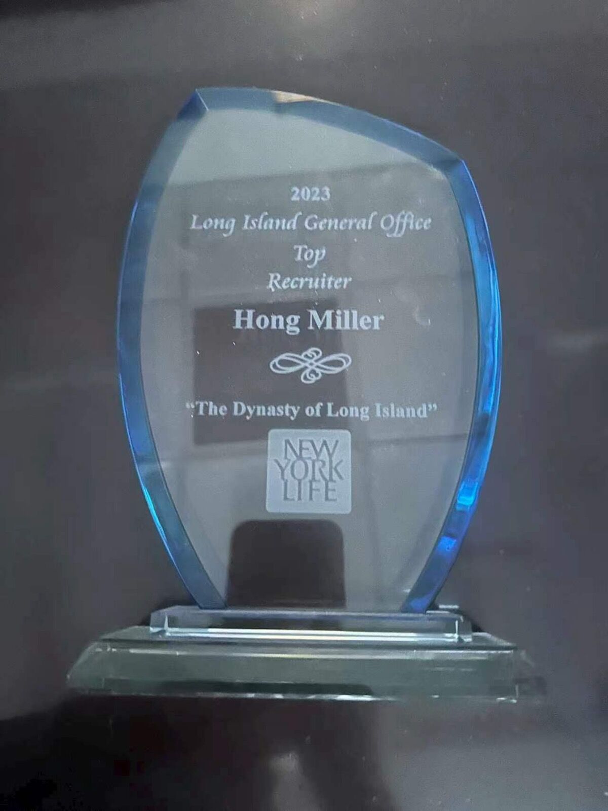 Hong Miller 获颁 2023 长岛分公司 Top Recruiter 奖杯