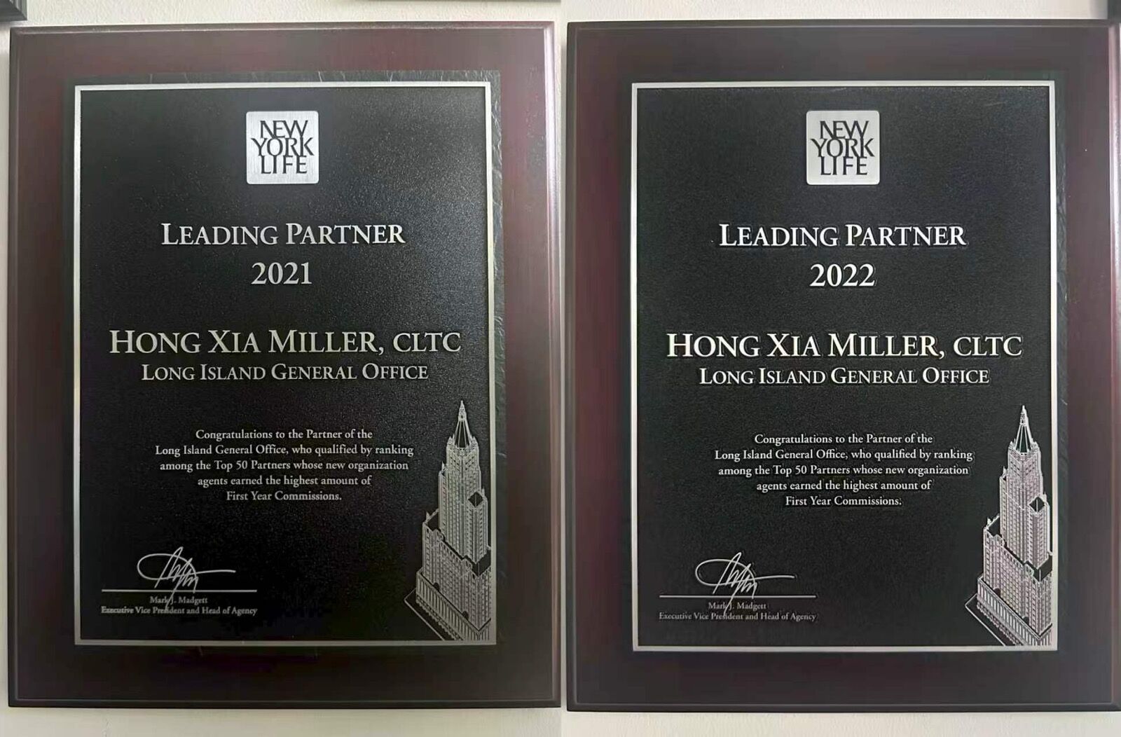 Hong Miller 2021 与 2022 年 Leading Partner 奖牌